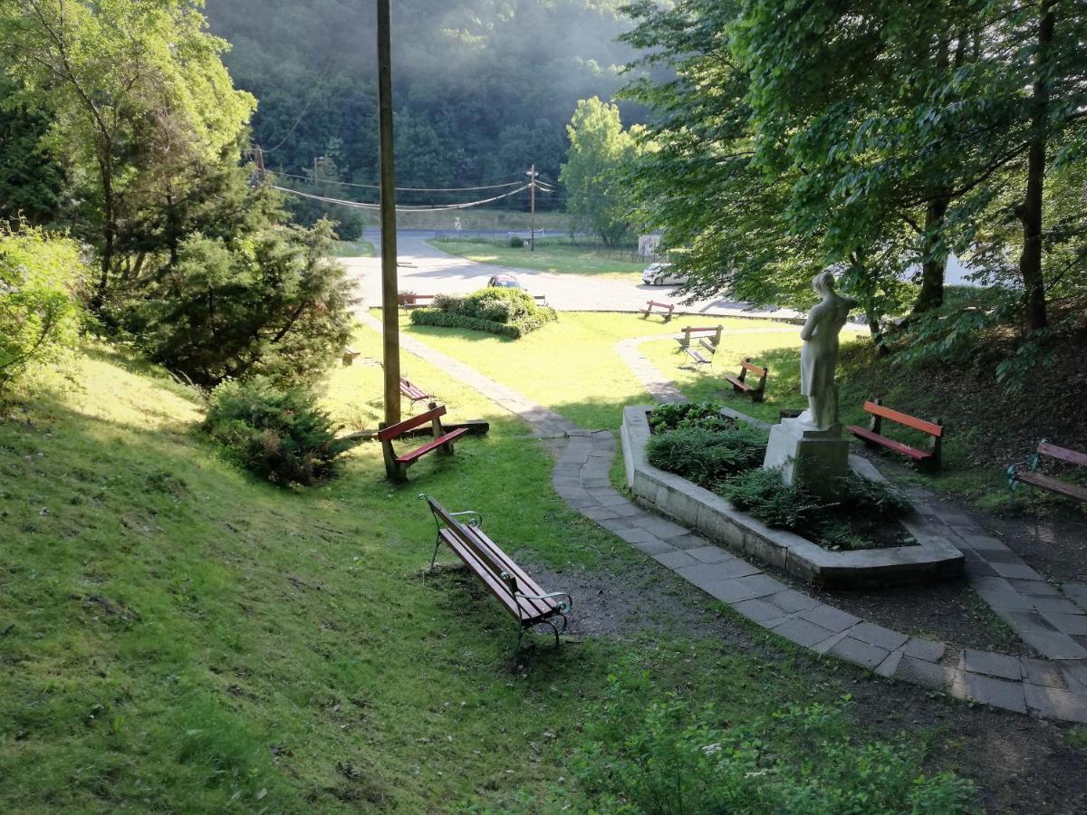 Parva Foresta Apartment Miskolc Luaran gambar